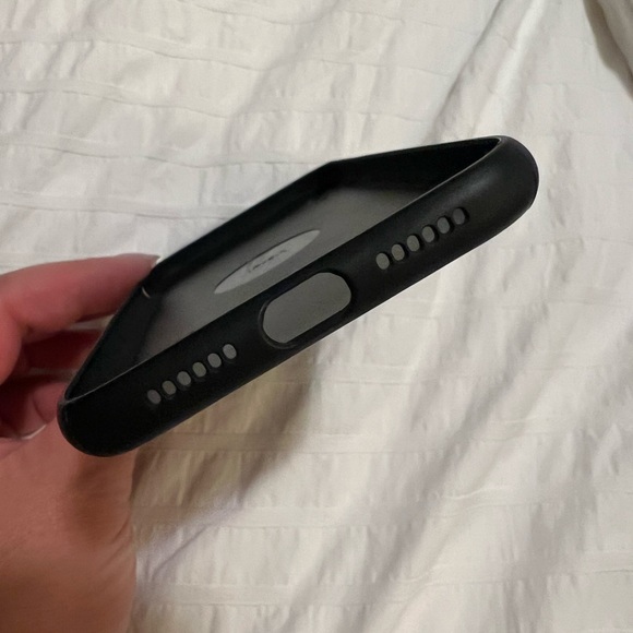 iPhone XR cases - Picture 3 of 3